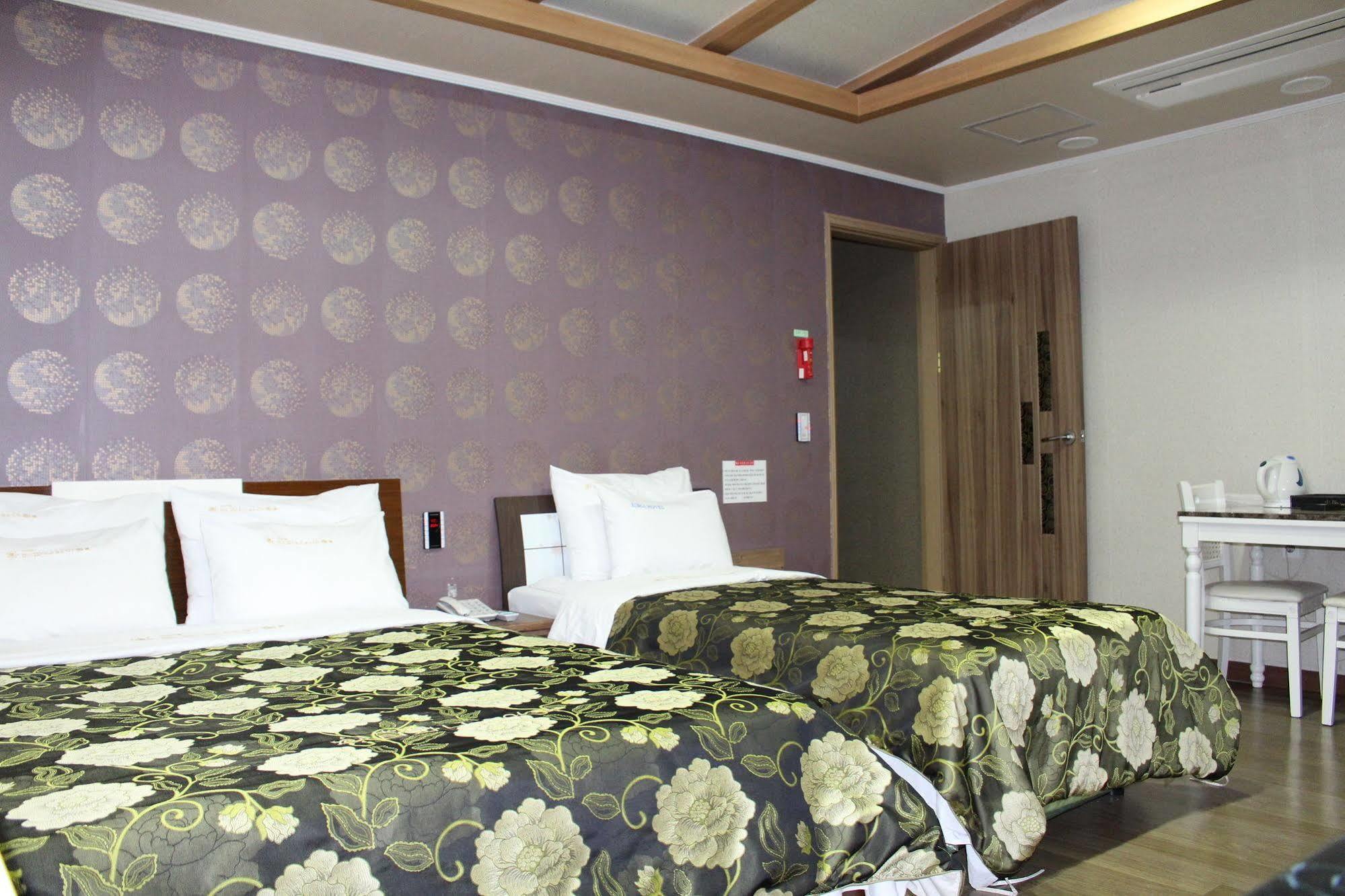 Tiffany Motel Mokpo Exterior photo