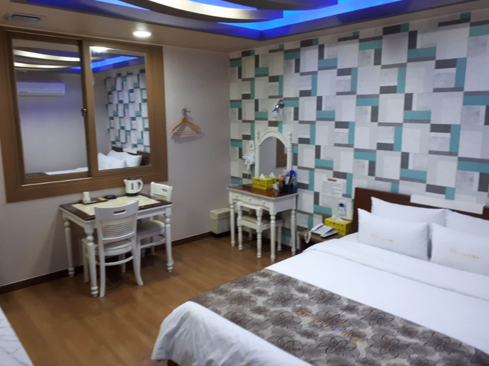 Tiffany Motel Mokpo Exterior photo